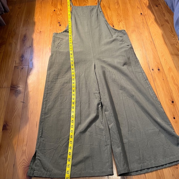 NWOT Women’s casual,loose long Bib pants, wide leg jumpsuit. Size Medium. - Picture 8 of 12